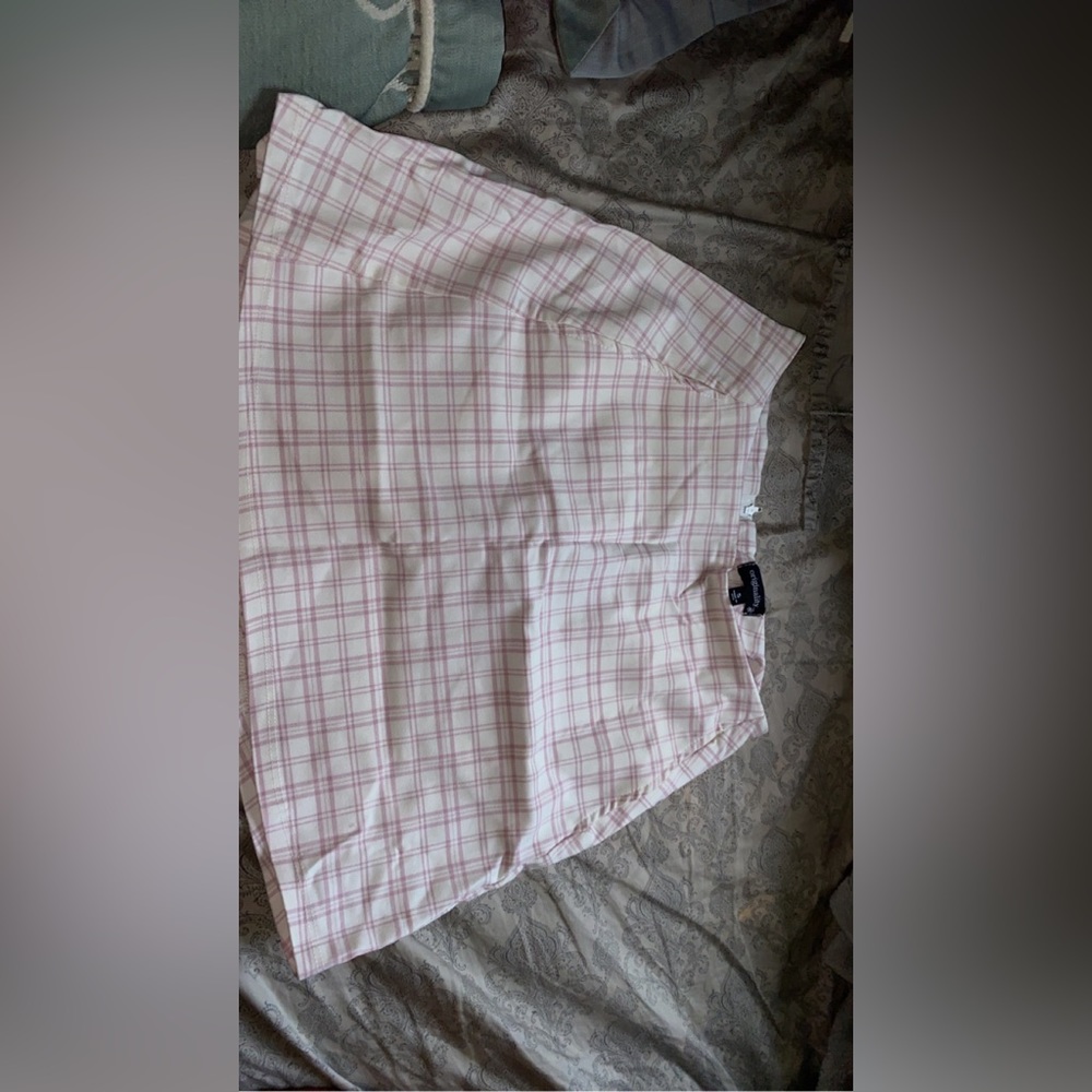 new boutique skirt pink small